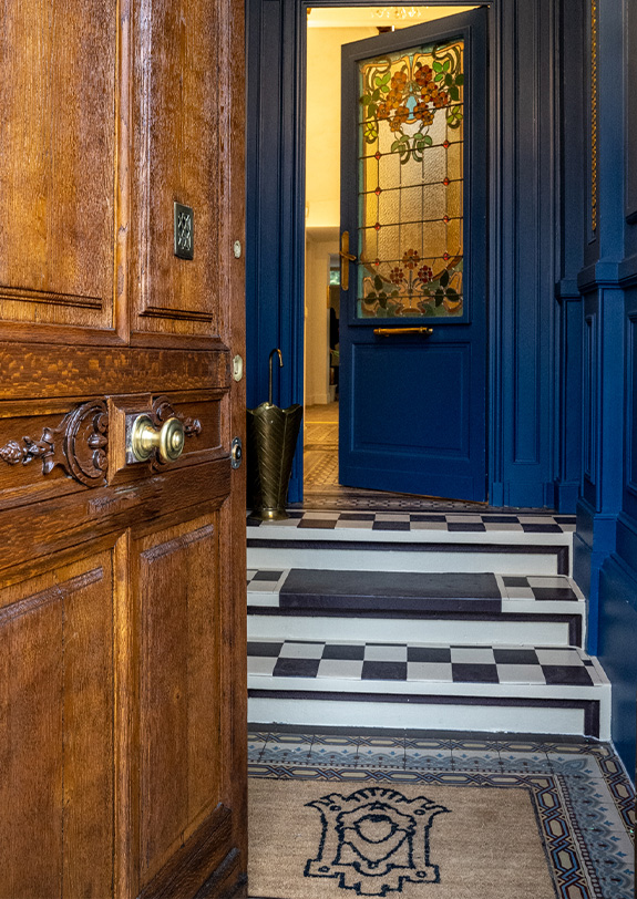 La discrète porte d'entrée de Hôtentique
